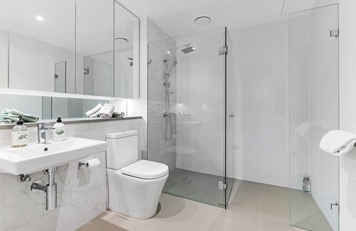 Rhodes Apartment | Modern 1bedroom Apt in the Heart of Rhodes With Waterview & City Skyline Views