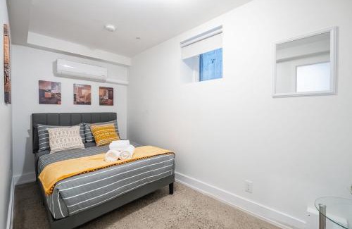 High Park-Swansea Hotel | Modern 1BR Apartment - 8min walk to High Park Nearest Intersection Alhambra Ave