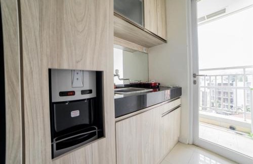 Hegarmanah Apartment | Modern 1BR Apartment Near Cihampelas at Parahyangan Residence By Travelio