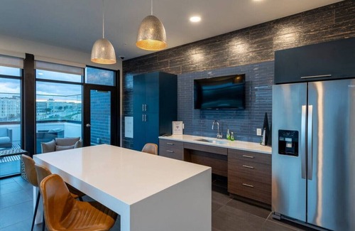 Milwaukee Apartment | Modern 1BR Apt with Skywalk to Fiserv, Rooftop, and Parking