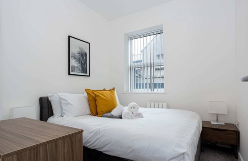 Bolton Apartment | Modern 1BR Bolton Apartment in Central Location