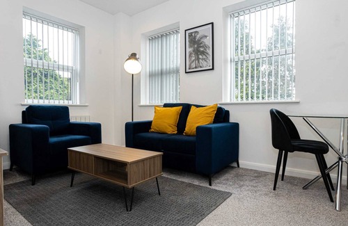 Bolton Apartment | Modern 1BR Bolton Apartment in Central Location