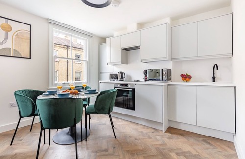 St Luke's Apartment | Modern 1BR Downtown Stay