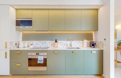 Haverstock Apartment | Modern 1BR Flat Balcony Near Tube Pass the Keys