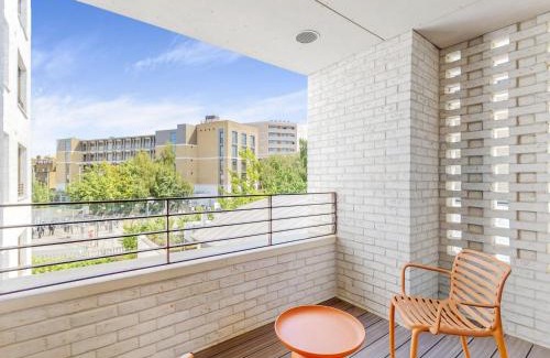 Haverstock Apartment | Modern 1BR Flat Balcony Near Tube Pass the Keys