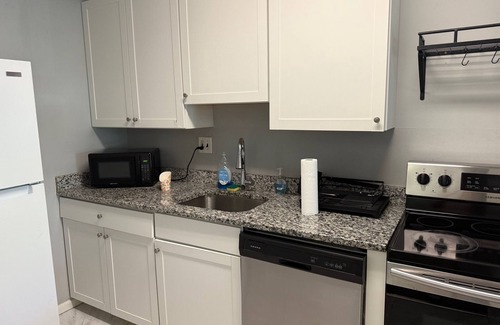 Elkins Park Apartment | Modern 1BR in Elkins Park Monthly Discount
