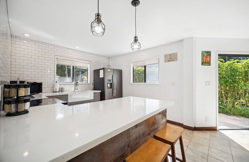 Princeville Condo | Modern 1BR Kamahana Condo with Tropical Breezes, Pool