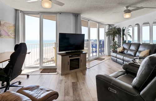 Sneads Ferry Condo | Modern 2 bedroom Oceanfront condo