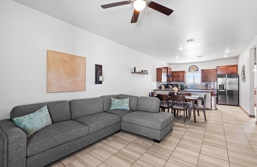 Biggs Field Apartment | Modern 2-Bed, 2-Bath in the Heart of the City