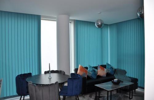 Central Milton Keynes Apartment | Modern 2-Bed Apartment, The Hub MK, Free Parking & Smart TV