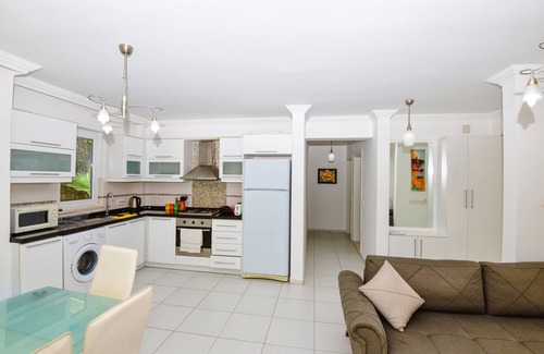 Sarigerme Apartment | Modern 2 bed apartment walkable to the beach resort of Sarigerme