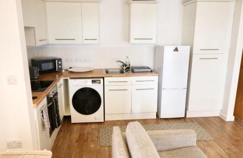 Homerton Apartment | Modern 2 bed close to station