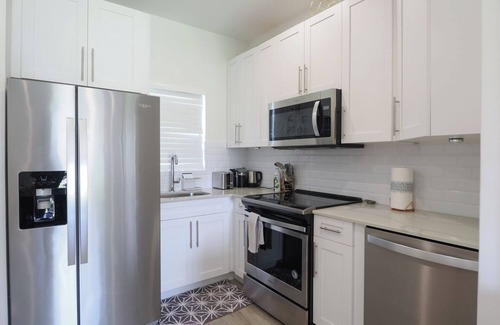 West Bay Condo | Modern 2 bed in West Bay with pool and gym