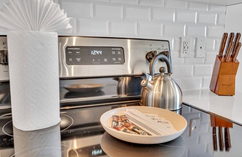 Overtown Apartment | Modern 2 Bed Mins from Brickell W/Free Parking
