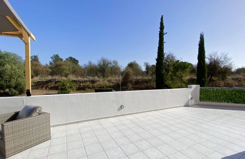 Anarita Apartment | Modern 2 Bed with Spacious Veranda & 2 Pools