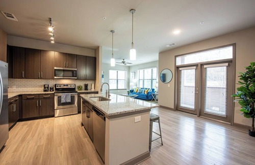 Loring Heights Apartment | Modern 2-bedroom apartment in midtown Atlanta with WiFi, AC