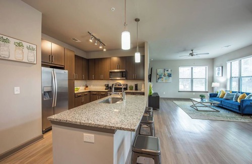 Loring Heights Apartment | Modern 2-bedroom apartment in midtown Atlanta with WiFi, AC