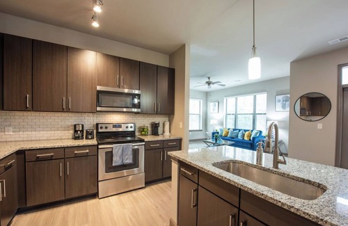 Loring Heights Apartment | Modern 2-bedroom apartment in midtown Atlanta with WiFi, AC