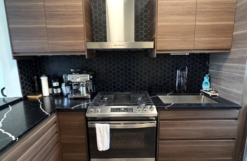Estate Altona Condo | Modern 2-bedroom condo in wonderful Ft. Augusta with AC, WiFi