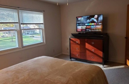 Stockton Apartment | Modern 2 Bedroom Condo With Park Views