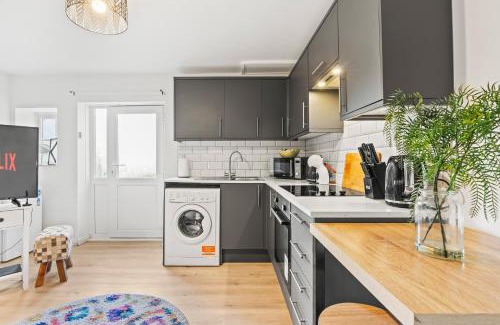 Newport Apartment | Modern 2-Bedroom Flat in Newport near City Centre