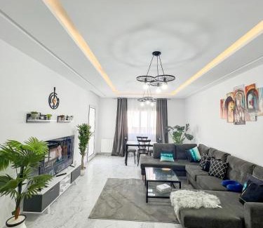 Les Jardins d'El Menzah 1 Apartment | Modern 2 bedroom flat in Jardins Menzah