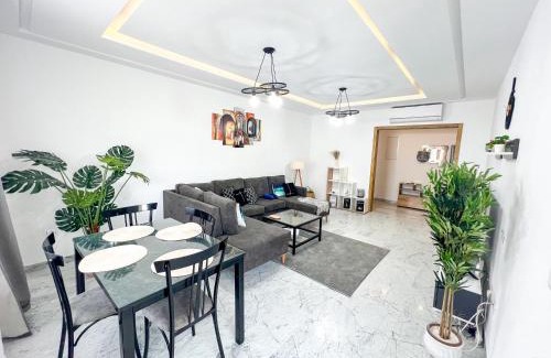 Les Jardins d'El Menzah 1 Apartment | Modern 2 bedroom flat in Jardins Menzah