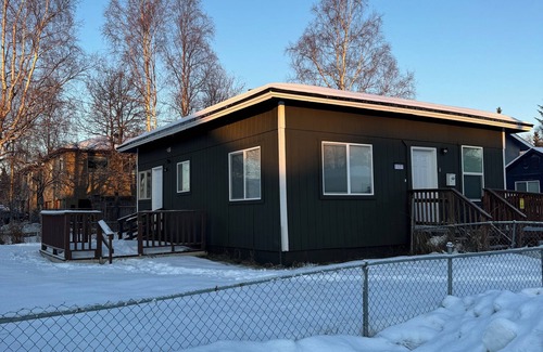 Fairview House | Modern 2 Bedroom house in ANC