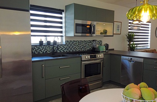 North Miami House | Modern 2-bedroom Miami home with Garden, WiFi & AC