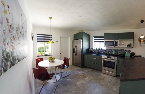 North Miami House | Modern 2-bedroom Miami home with Garden, WiFi & AC