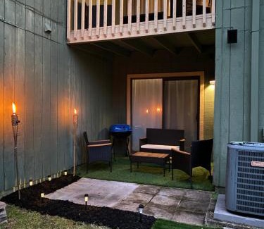Cinco Bayou Apartment | Modern 2 Bedroom Townhome Minutes from the Beach!