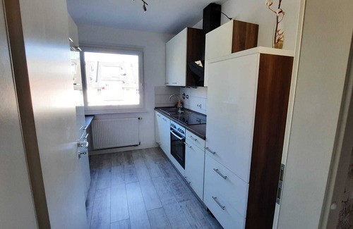 Frintrop Apartment | Modern 2-room apartment with balcony and garden view