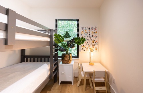 South Orange House | Modern 2 story 4/2.5 Convenient Downtown Gem Edit