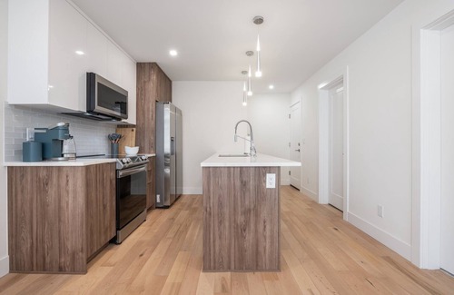 Fremont Condo | Modern 2B/1B Fremont Suite with Prime Walkability