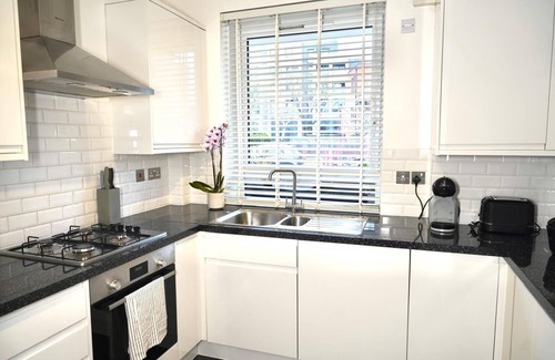 Chaucer Apartment | Modern 2B Flat - Walk to London Bridge & Borough Market
