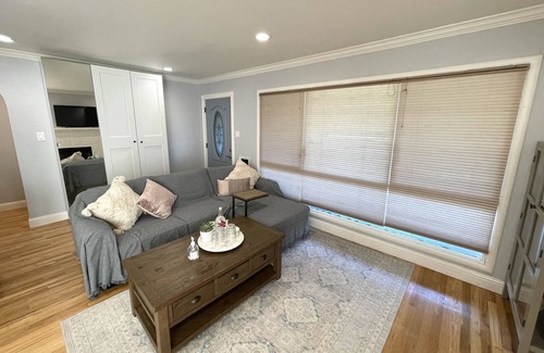 Campbell House | Modern 2B2B SFH in Silicon Valley/ Campbell