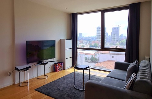 Kadikoy Apartment | Modern 2Bd 2Ba Apartment in Kadikoy