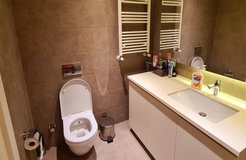 Kadikoy Apartment | Modern 2Bd 2Ba Apartment in Kadikoy