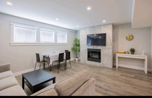 Guildford House | Modern 2BD Ground Level Suite in the Heart of Surrey!