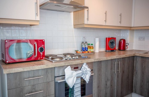 Central Milton Keynes Apartment | Modern 2BDR Apartment in MK City Centre- The Hub, Free Parking
