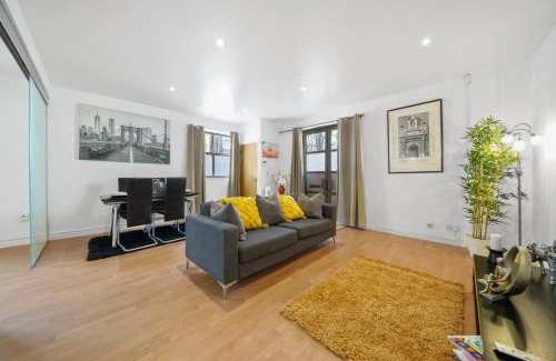 Greenwich West Apartment | Modern 2Bed Apartment London Greenwich Cutty Sark O2 Arena - Perfect for long stay reservations