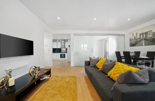 Greenwich West Apartment | Modern 2Bed Apartment London Greenwich Cutty Sark O2 Arena - Perfect for long stay reservations