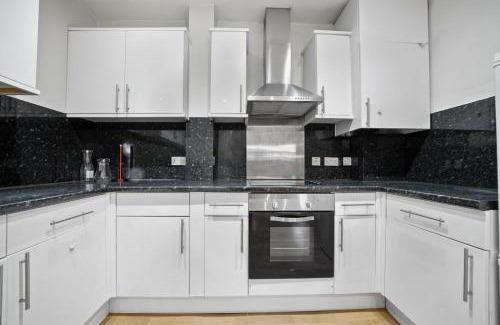 Greenwich West Apartment | Modern 2Bed Apartment London Greenwich Cutty Sark O2 Arena - Perfect for long stay reservations