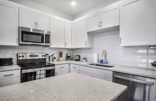 Florida Central Atlantic Coast Apartment | Modern 2BR 2BA | Gym & Pool