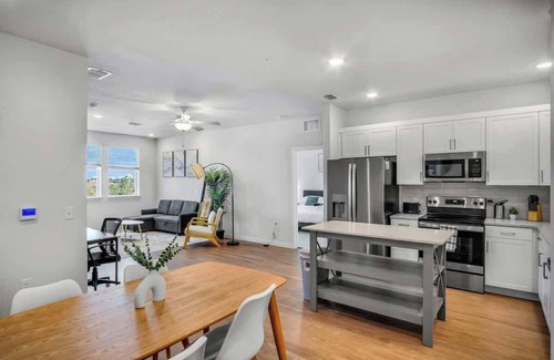 Florida Central Atlantic Coast Apartment | Modern 2BR 2BA | Gym & Pool