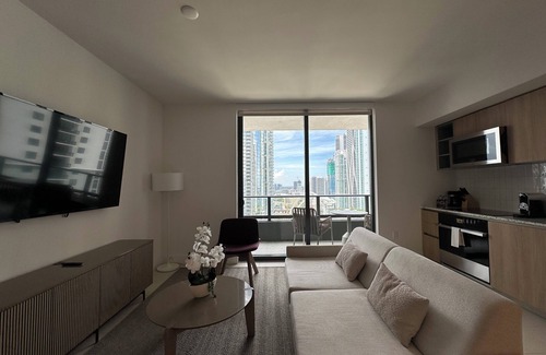 Downtown Miami Apartment | Modern 2BR/2BA in Downtown