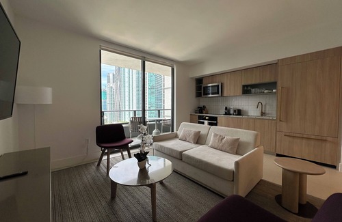 Downtown Miami Apartment | Modern 2BR/2BA in Downtown