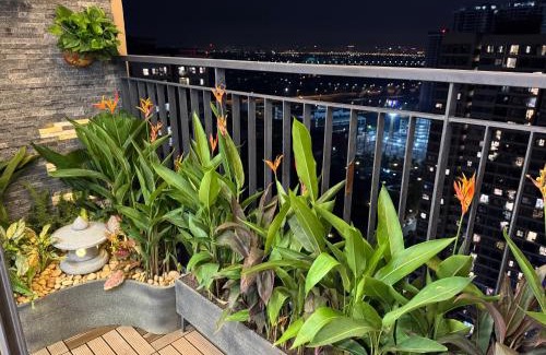 Gia Lam Apartment | Modern 2BR Apartment at Vinhomes Ocean Park