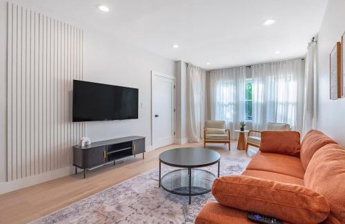 Avondale Apartment | Modern 2BR Apartment with Free Parking in Avondale