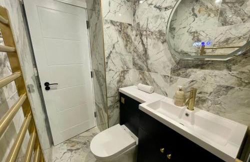 Pontcanna Apartment | Modern 2BR Duplex in Pontcanna Cardiff Stay in a stylish space